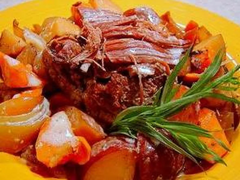 Slow Cooker Chuck Roast with Horseradish and Apple