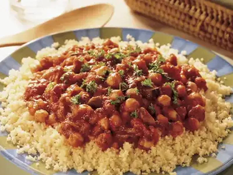 Couscous with Chunky Vegetable Spaghetti Sauce and Chickpeas
