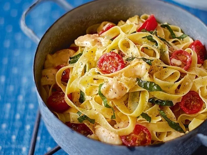 Melting Brie Fettuccine with Cherry Tomatoes