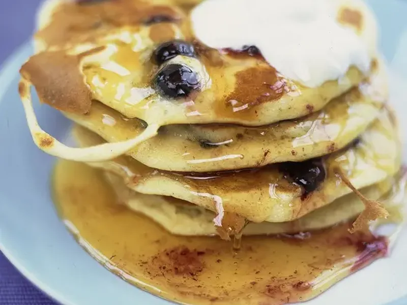 Fluffy American-Style Pancakes with Whipped Egg Whites