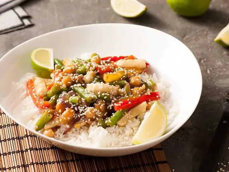 Chickpea Stir-Fry with Rice and Orange