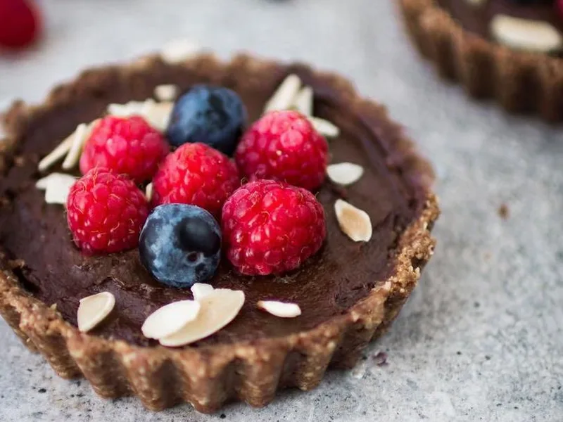 Raw Vegan Avocado Chocolate Tart
