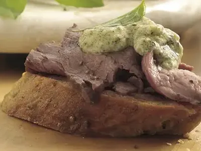 Beef Tenderloin Crostini with Basil Pesto Mayonnaise