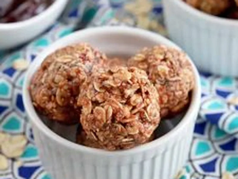 No-Bake Peanut Butter Jelly Energy Balls