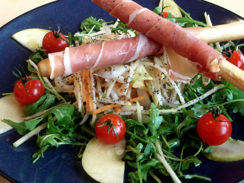 Apple Prosciutto Arugula Salad with Julienned Vegetables