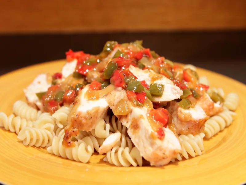 Baked Chicken in Sweet and Tangy Red Pepper Sauce