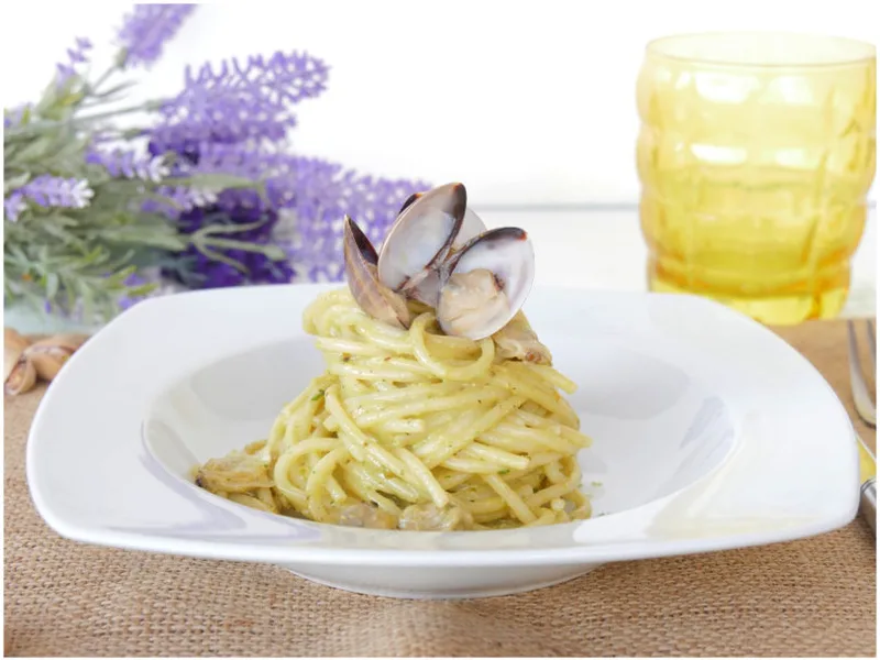 Spaghetti with Pistachio Pesto and Clams