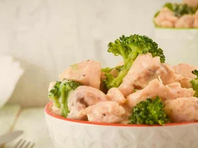 Keto Garlic Chicken Broccoli with Melted Cheese