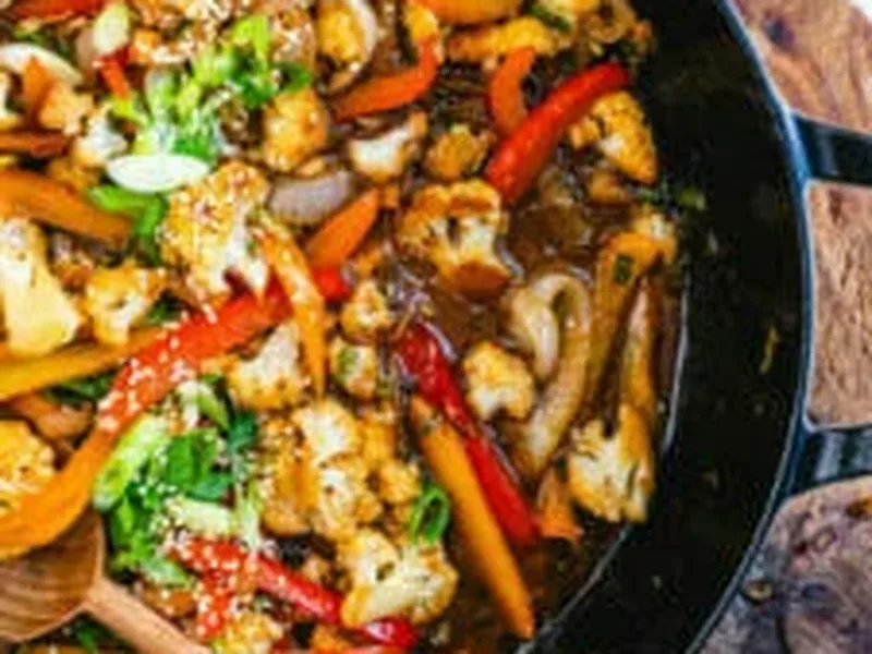 Easy Cauliflower Stir Fry with Bell Peppers and Asian Sauce