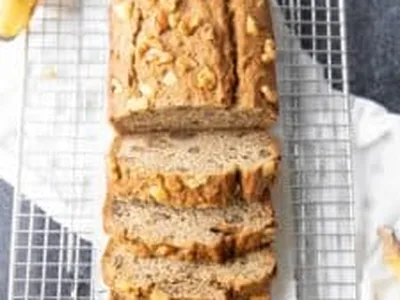 Healthy Gluten-Free Banana Bread with Oat Flour and Walnuts