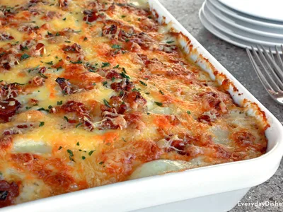 Crispy Bacon Gouda Potato Gratin with Creamy Sauce