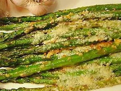 Garlic Roasted Asparagus with Parmesan