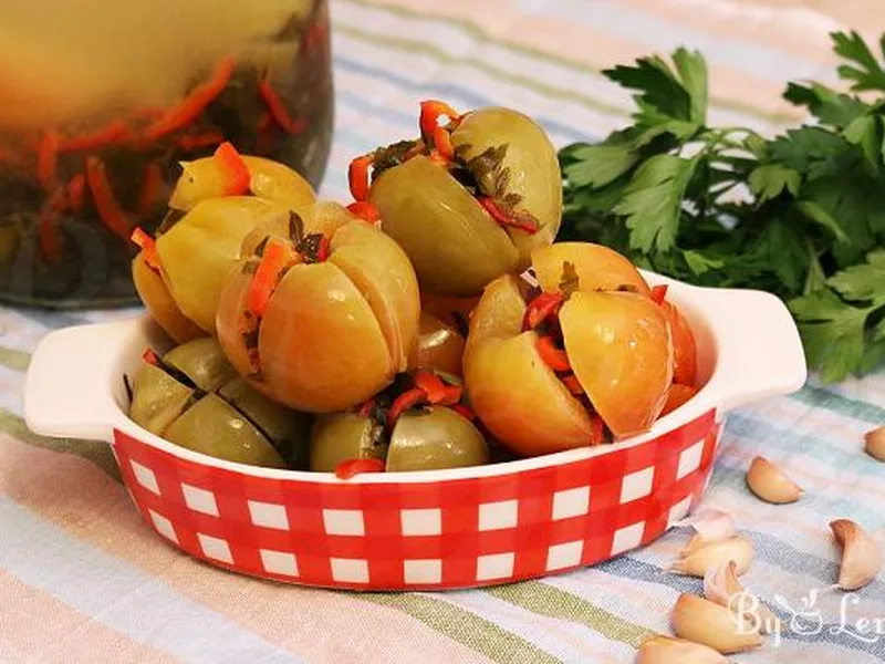 Quick Fermented Green Tomatoes with Herbs, 5-Day Brine