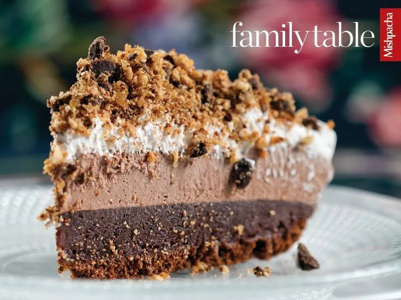 Chocolate Pudding Pie with Nutty Chocolate Crunch