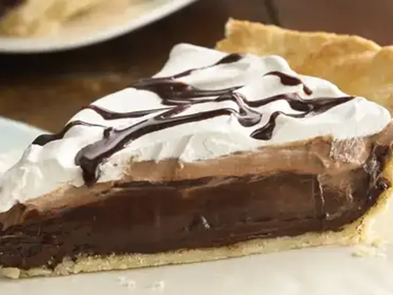 No-Bake Hazelnut Macchiato Mocha Pie with Coffee Pudding