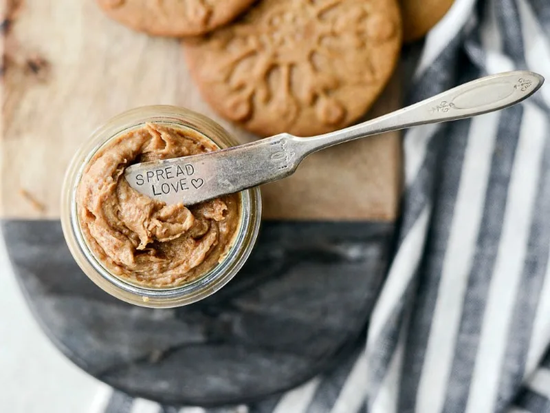 Homemade Speculoos Cookie Butter