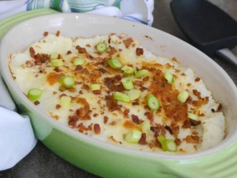 Loaded Cauliflower Mash with Bacon and Cheese