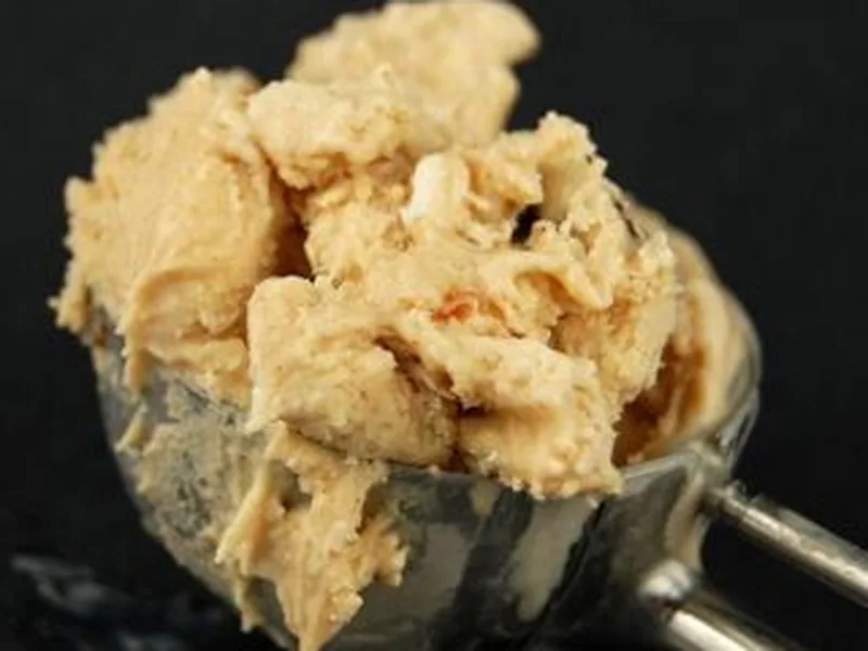 Oatmeal Raisin Cookie Dough Cinnamon Ice Cream