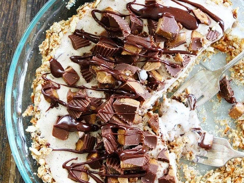 Peanut Butter Pretzel Ice Cream Pie with Moose Tracks