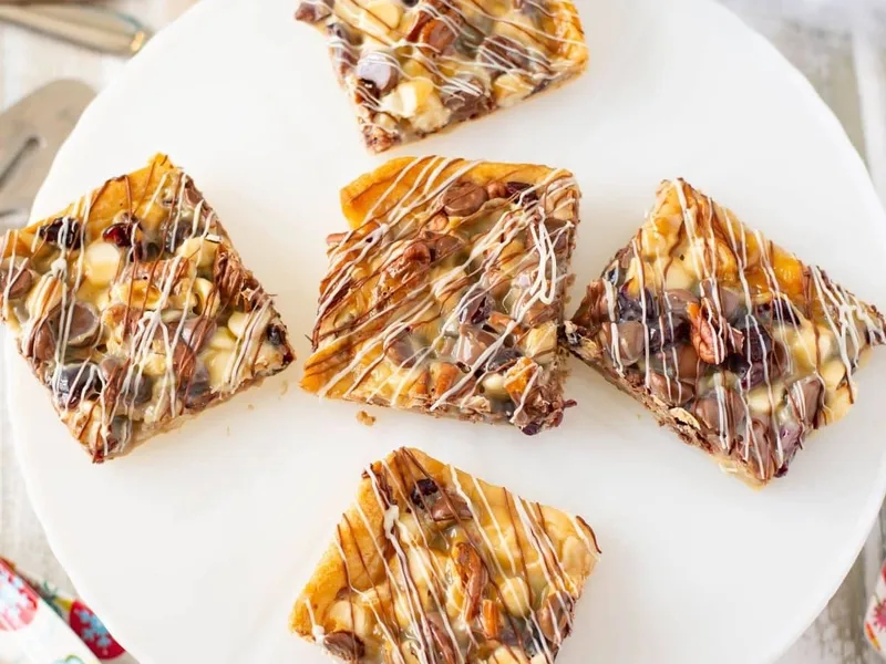 Cranberry Pecan Dessert Bars with White Chocolate