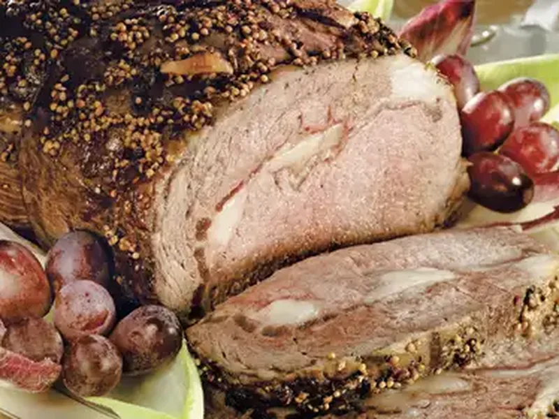 Pepper-Crusted Prime Rib with Red Zinfandel Sauce