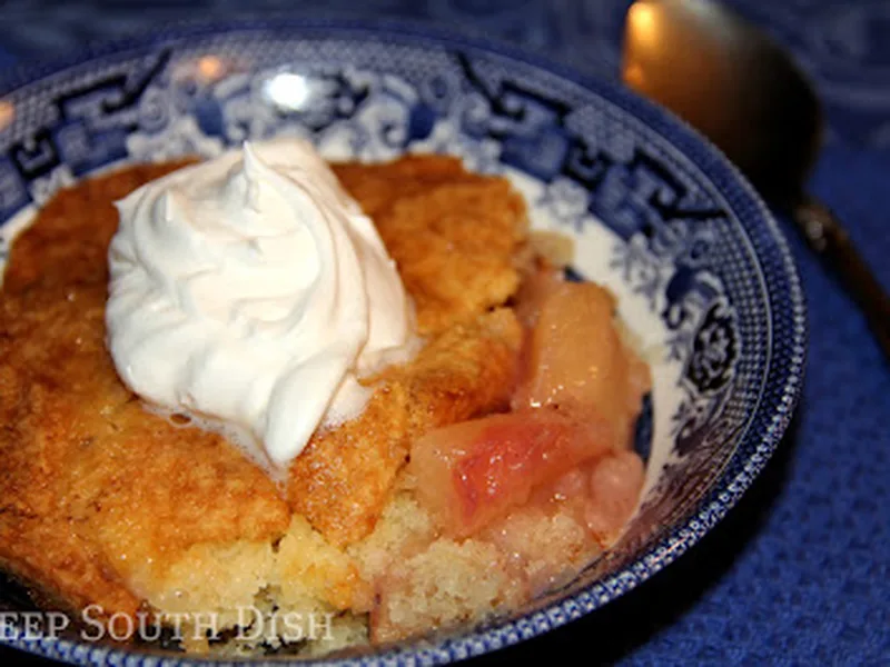 Easy Fresh Peach Cobbler with Tender Cake-Like Topping