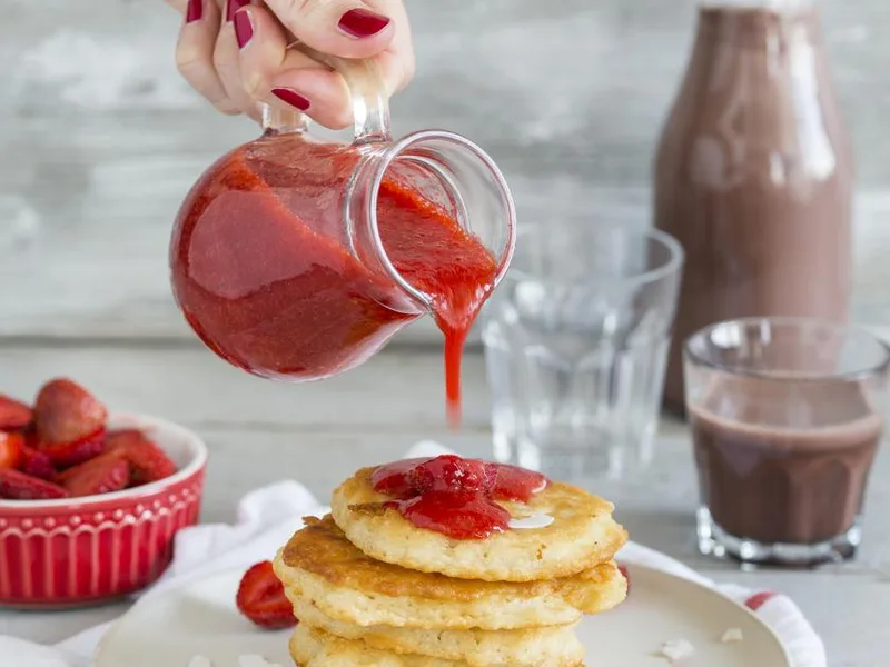 Low Carb Vegan Pancakes with Strawberry Sauce