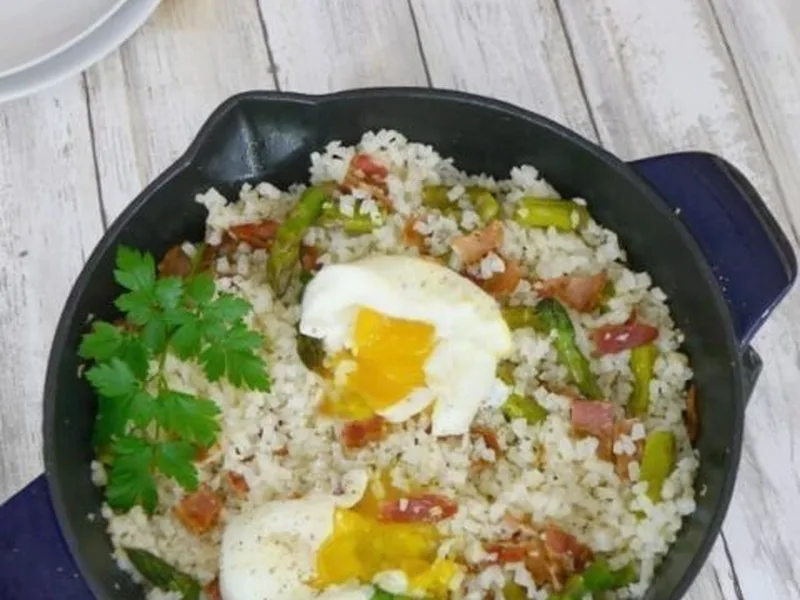 Crispy Bacon Cauliflower Fried Rice with Poached Eggs
