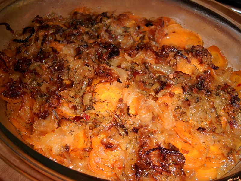 Baked Carrots With Caramelized Onions