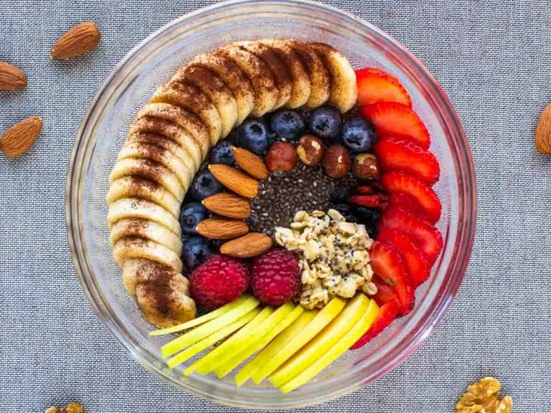 Overnight Oat Bowl with Fresh Berries and Nuts