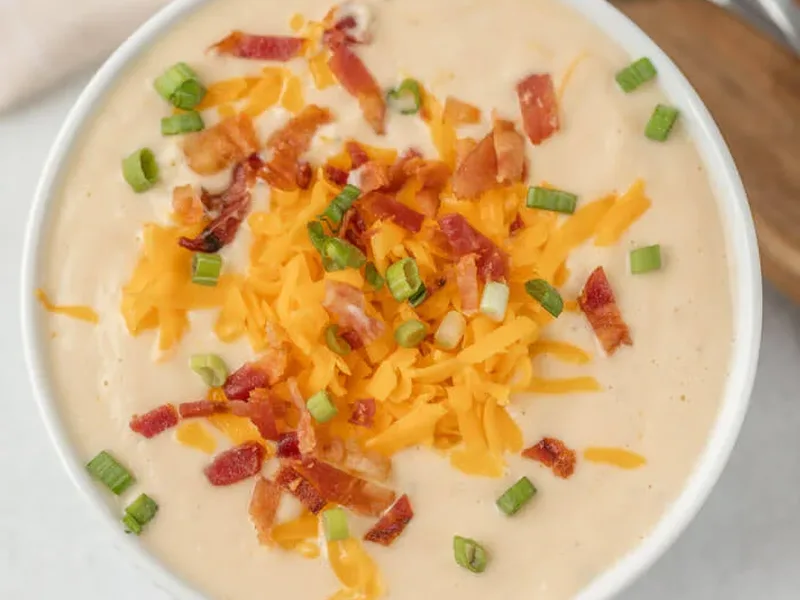 Slow Cooker Cauliflower Cheese Soup with Bacon