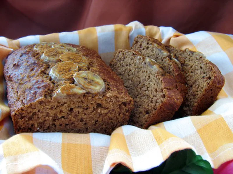 Low-Fat Banana Bread with Oats and Oat Bran