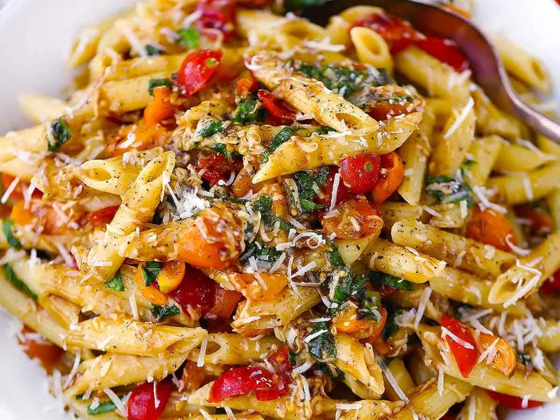 Bruschetta Pasta with Fresh Tomatoes and Basil