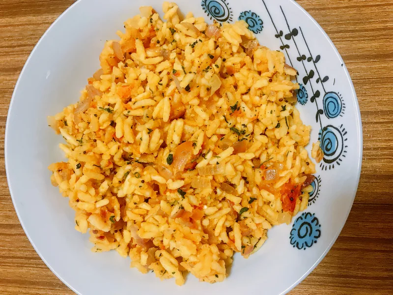 Puri Upma: Crispy Puffed Rice Breakfast Bowl