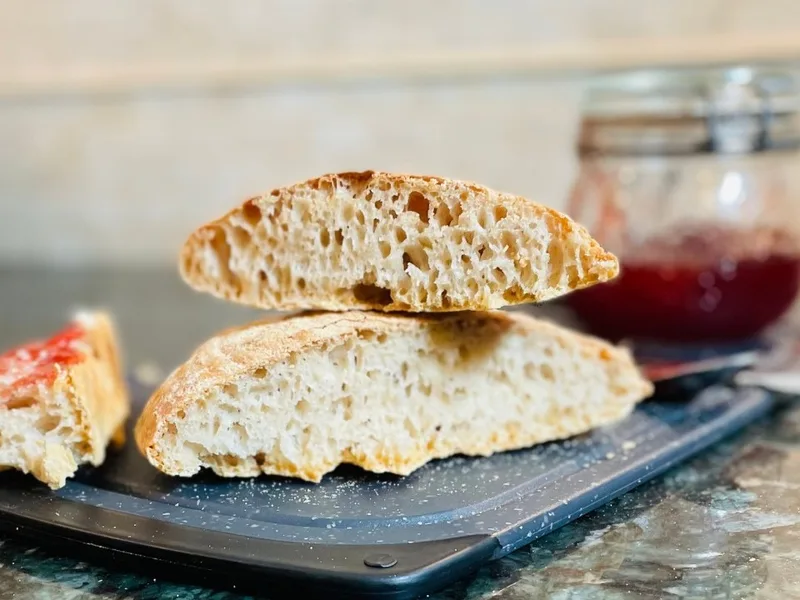Easy 4-Ingredient Homemade Bread Recipe - No Knead Required