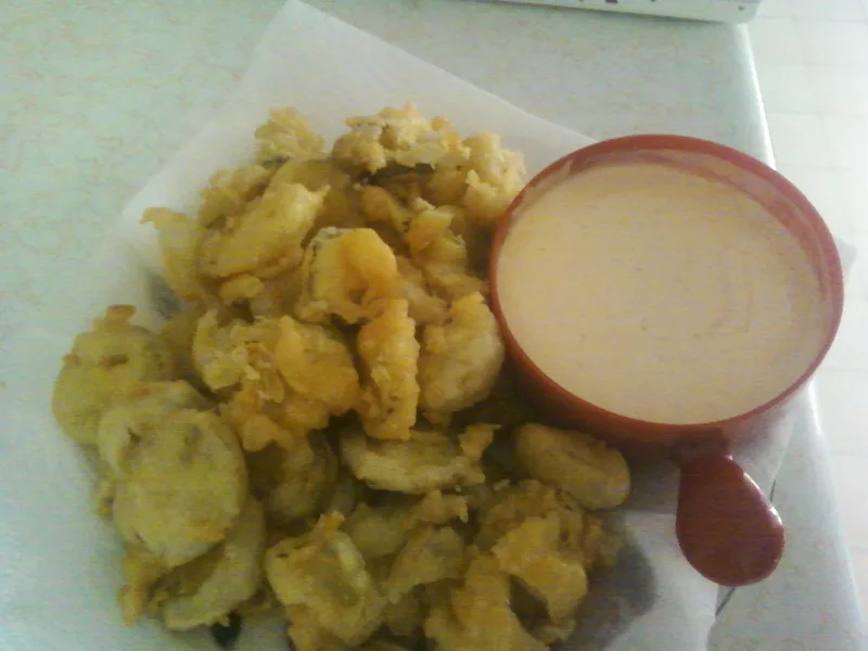 Beer Battered Fried Pickles with Spicy Ranch