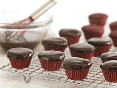 Red Velvet Mini Cupcakes with Chocolate Ganache