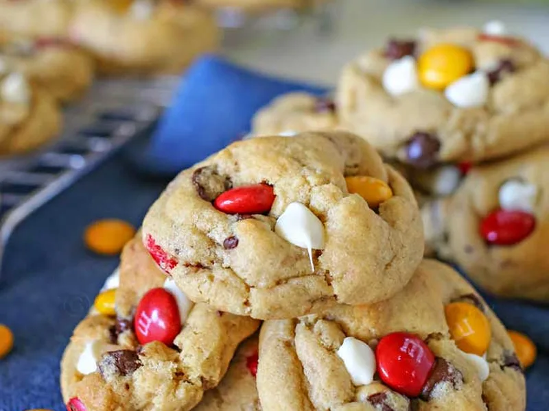 Soft M&M Chocolate Chip Cookies with Vanilla Pudding Mix