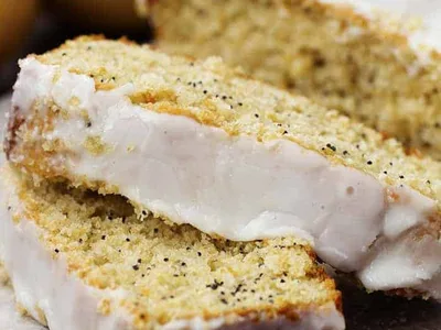 Healthy Greek Yogurt Lemon Poppyseed Pound Cake