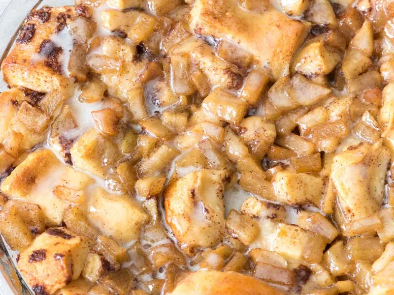 Easy Apple Cinnamon Roll Bake with Pillsbury Grands