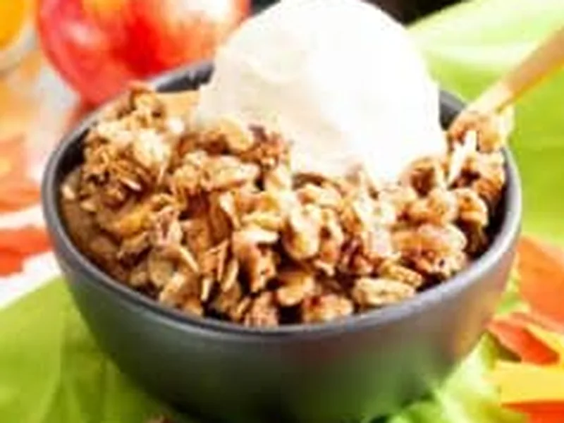 Easy Cinnamon Apple Crisp with Oats and Pecans