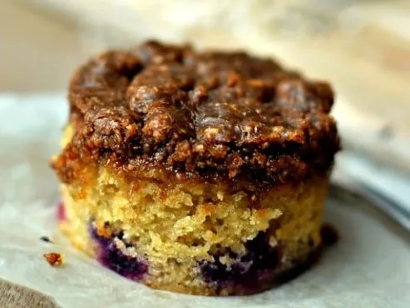 Barley Berry Dream Cake with Caramelized Oat Topping