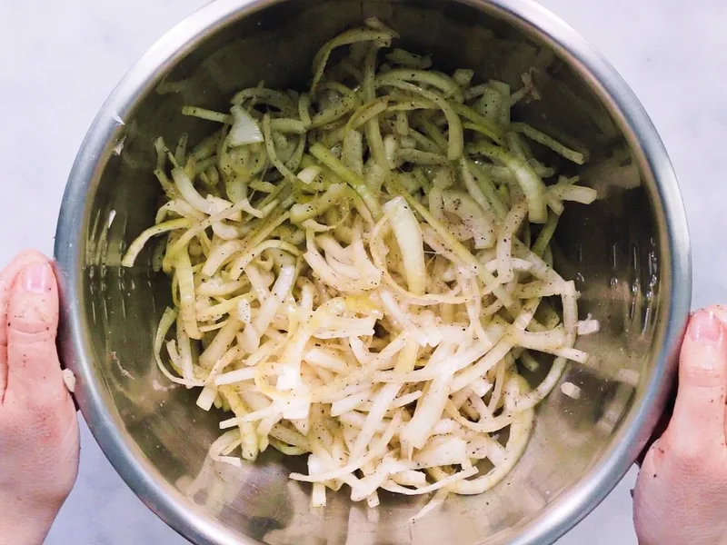 Fermented Black Pepper Onions, 5-7 Days