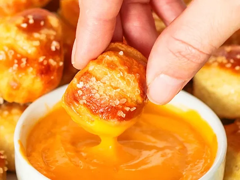 Soft Pretzel Bites with Honey and Yeast - Easy Homemade Recipe