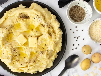 Cacio e Pepe Mashed Potatoes for Thanksgiving
