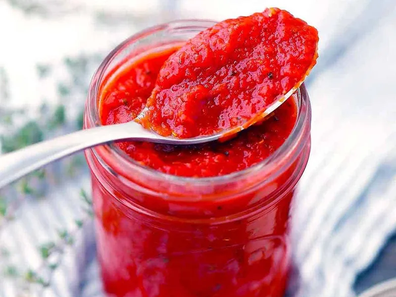 Quick 10-Minute Stovetop Pizza Sauce with Red Wine
