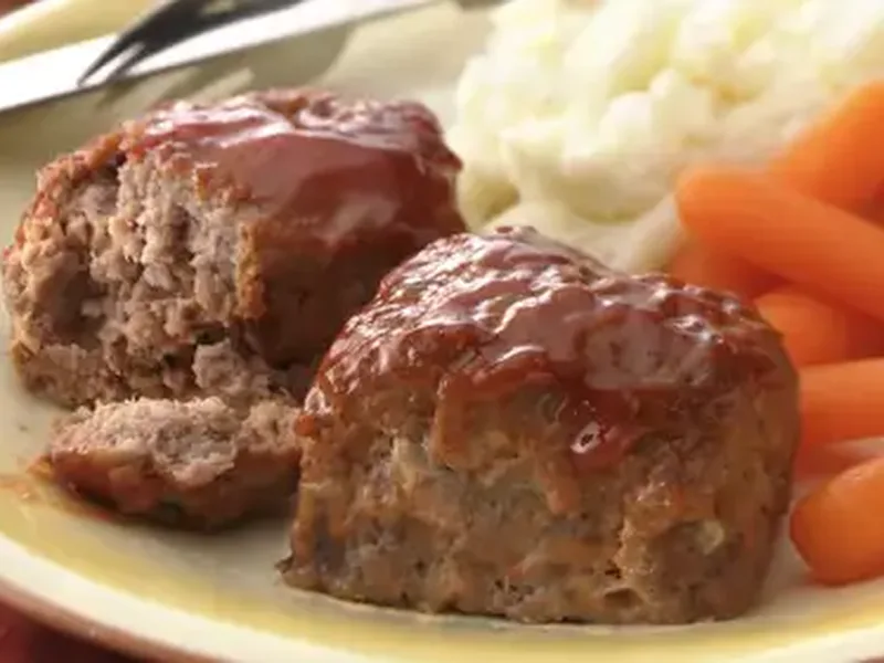 30-Minute Baked Mini Meatloaves with Ketchup Glaze