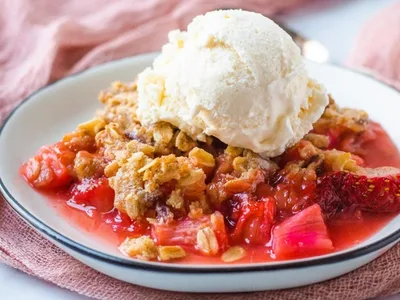 Easy Strawberry Rhubarb Crisp with Oat Pecan Topping