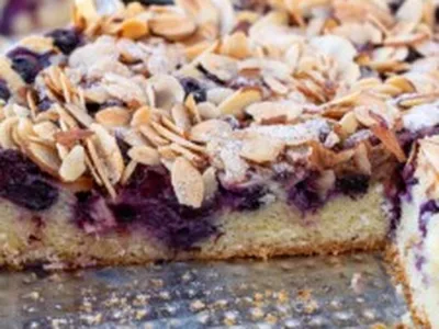 Fresh Blueberry Almond Torte with Cinnamon Crumble