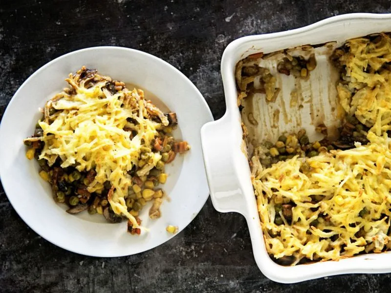 Cheesy Hash Brown Topped Mushroom Shepherd's Pie